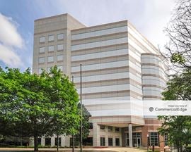 25 NW Point Blvd