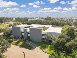 Prime Office Suite in Saint Rose