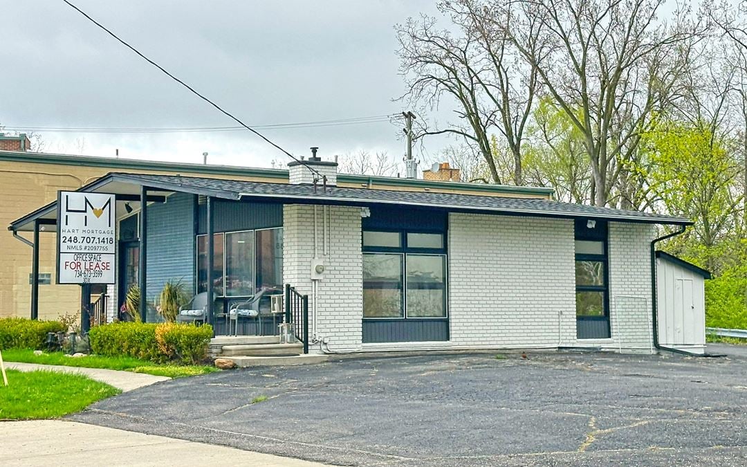 32300 Grand River Ave