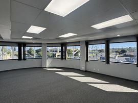 2700 Pacific Coast Hwy