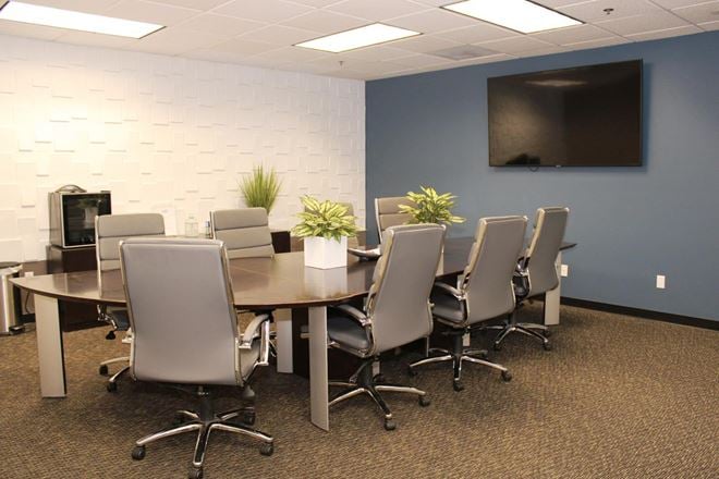 Off 16th Executive Suites - 7600 North 15th Street