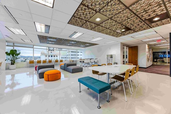 CoWorking PDX at Fox Tower - 805 SW Broadway