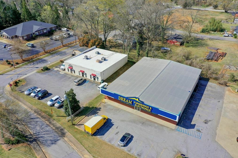 440 Hampton Ave