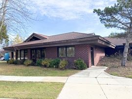 1900 Woodland Drive