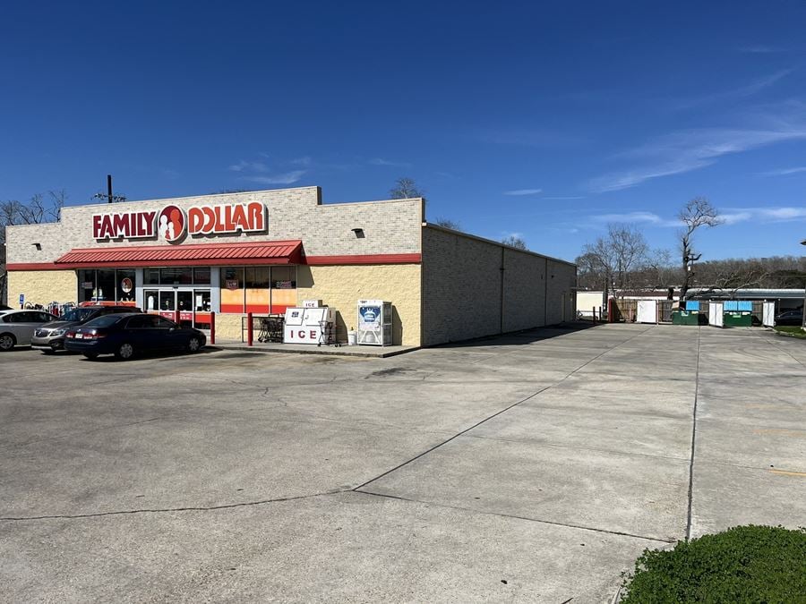 8,320 SF Former Family Dollar For Lease