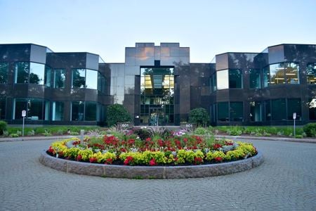 801 Grande Allée Ouest