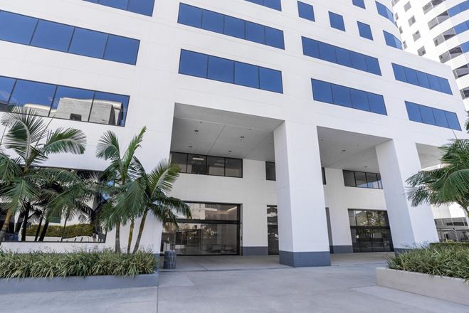 CA, Woodland Hills - Trillium Towers Center