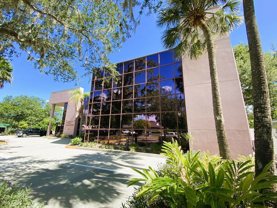 Class A Medical Building Steps from Manatee Memorial