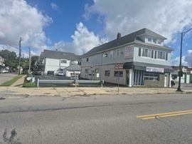 1758 Clinton St - 4,109+/- SF Mixed-Use Space