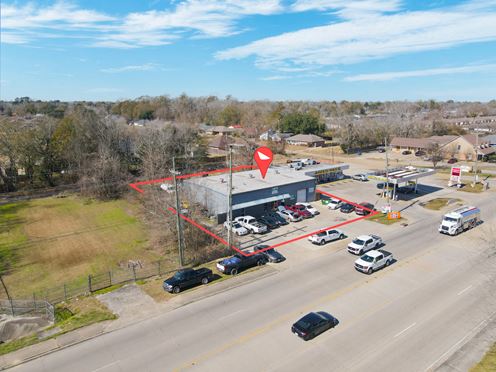 Leased Automotive Shop on O’Neal, 8.37% Cap