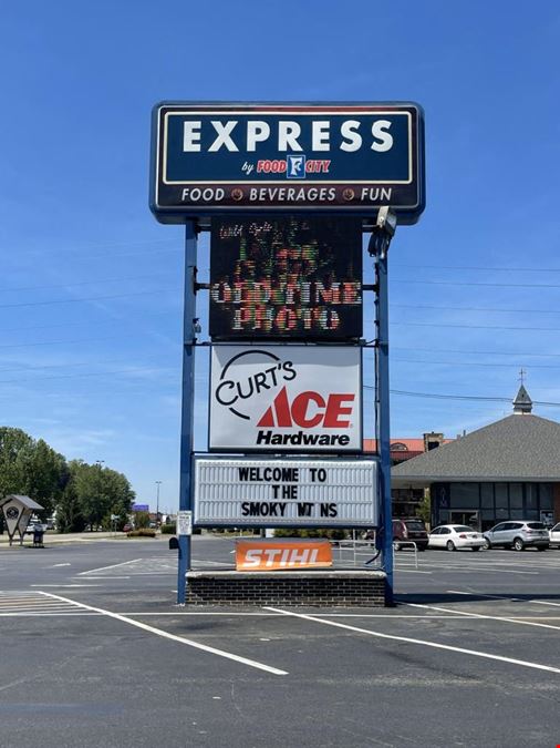 Food City Shopping Center in Pigeon Forge, TN