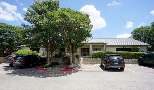 301 Hesters Crossing