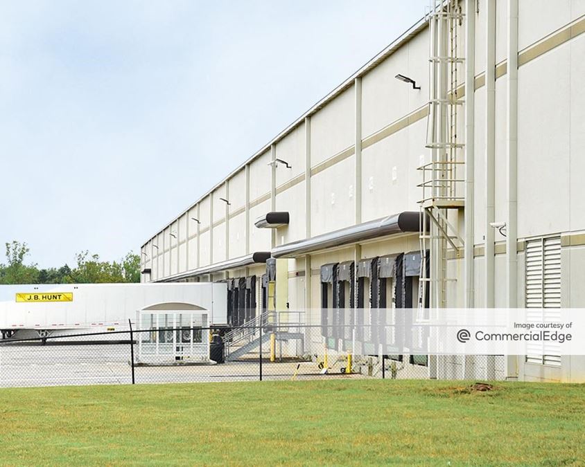 Camp Creek 4200 North Commerce Drive 4200 North Commerce Drive