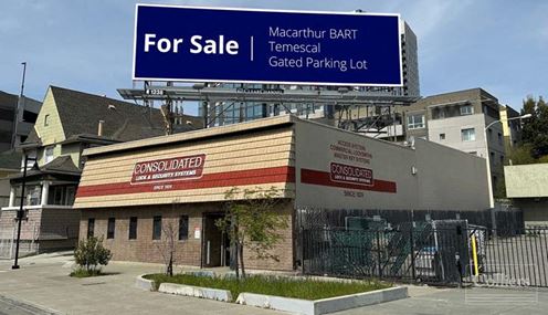 Owner-User Opportunity | Retail/Flex Building with Parking