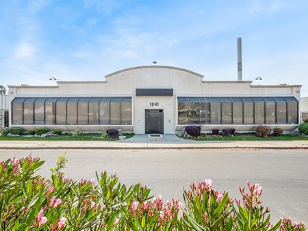 Professional Office Space Located Off Shaw Ave - Fresno