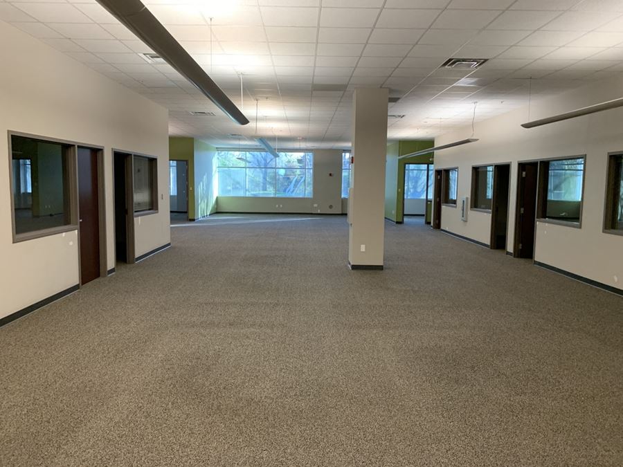 Centerpoint Business Park 1431 Centerpoint Blvd, Knoxville, TN