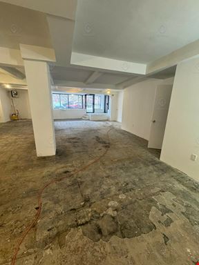 1,600 SF | 61 Catherine Street | Corner Retail/Office Space For Lease