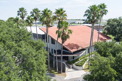 Air Conditioned Warehouse / Flex on Recker Hwy