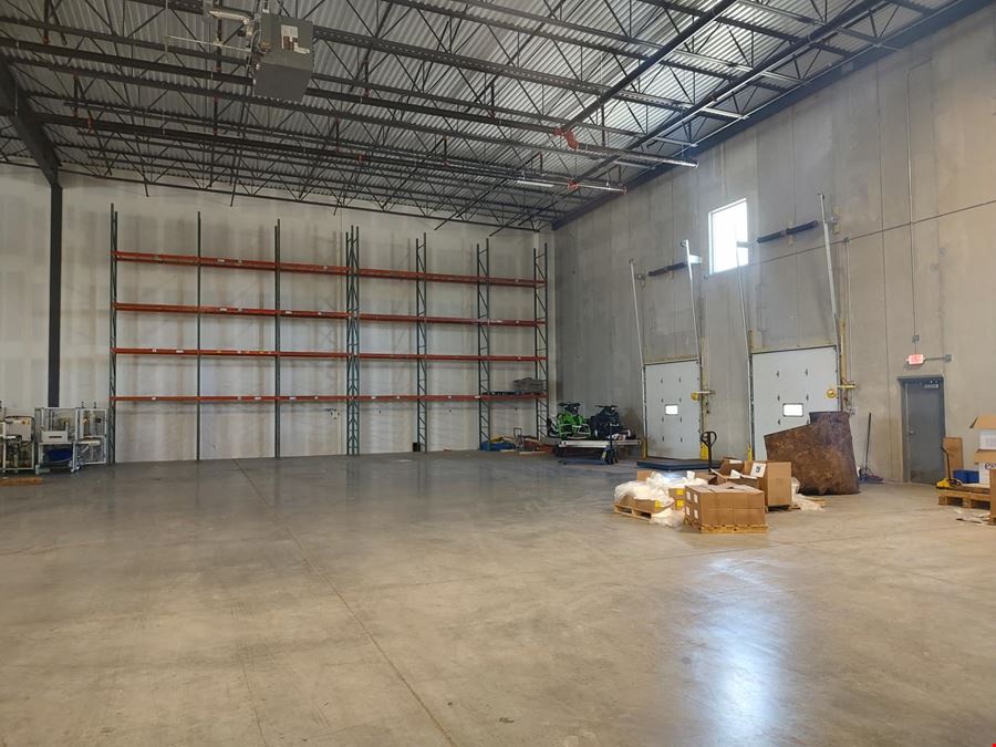 Coon Rapids Warehouse Space for Rent - #1708 | 1000-20,000 Sq Ft