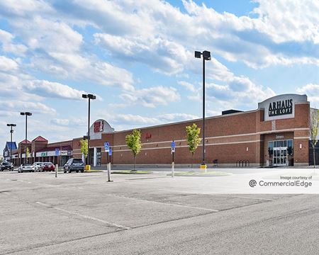 Photo of commercial space at 3785 Park Mill Run Drive in Hilliard
