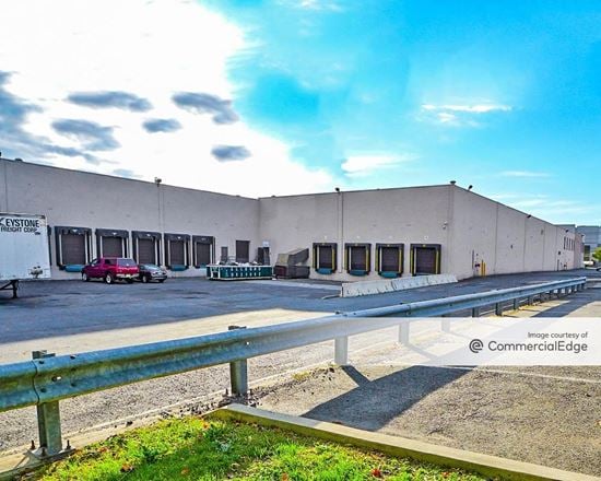 Harmon Cove - 20 Enterprise Avenue North