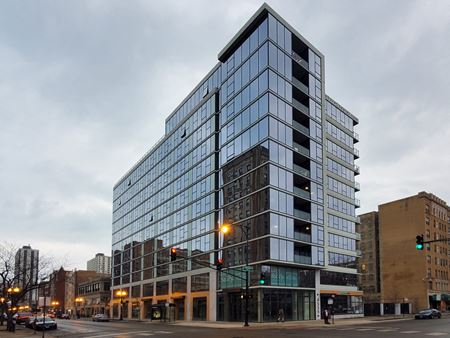 Retail space for Rent at 4555 North Sheridan Road in Chicago
