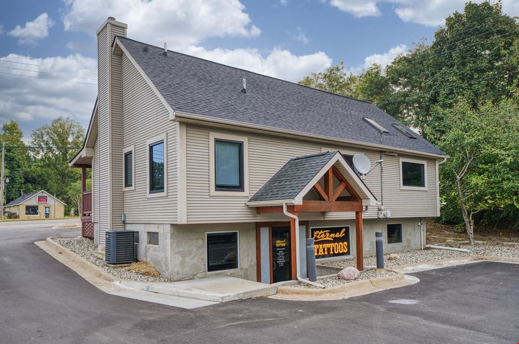 2426 E Grand River