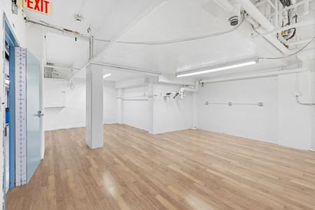 J01-STR9 Space Photo Gallery 3