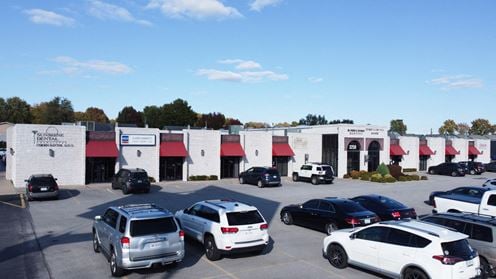Office Space for Lease in Sunshine Business Center