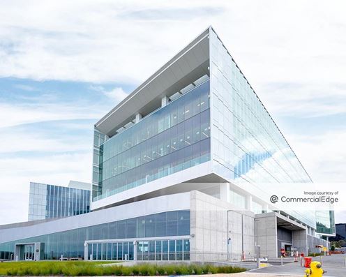 Genesis Marina - 3500 Marina Blvd