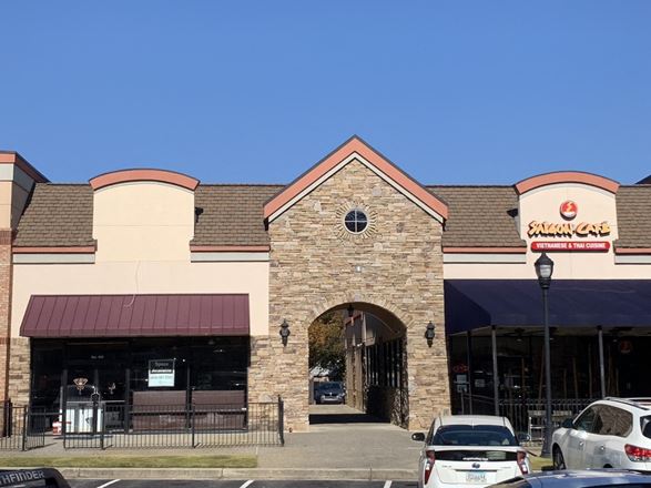 Plaza at Windward