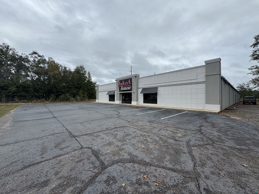 Retail Building & Lot For Sale