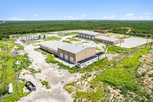 Multiple Industrial Buildings on ±80 Acres