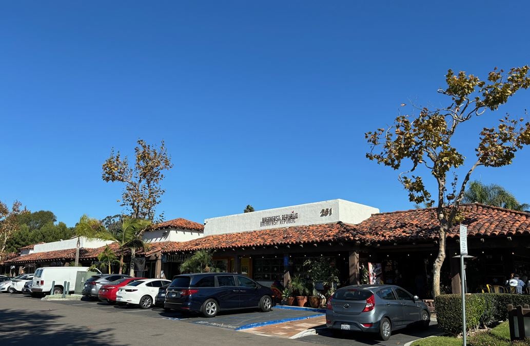 Villa Encinitas Plaza