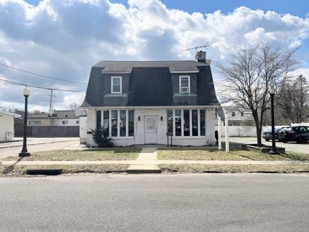 Retail space for Sale at 10 Boston Pl in Huntington Station