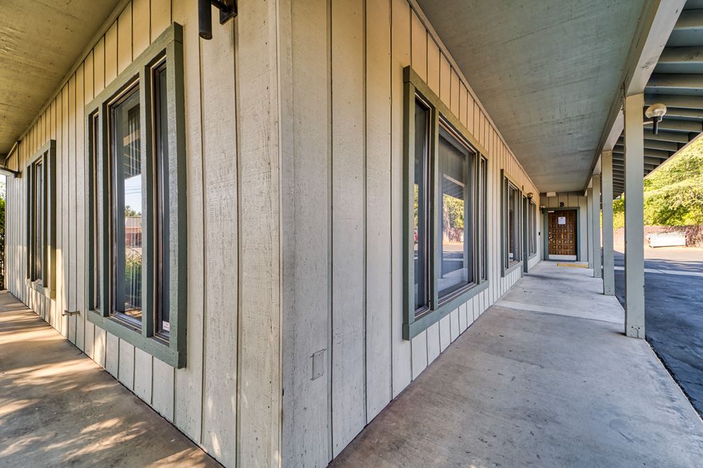 1237 Live Oak STE A