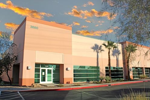 5th & Gilmore Business Park
