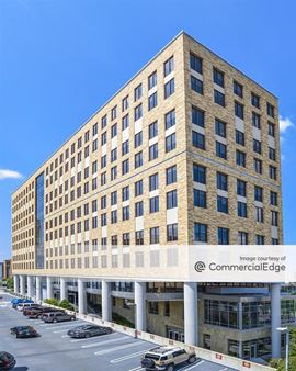 Plaza Colonnade
