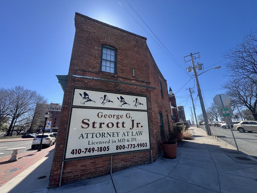 126 N Division St
