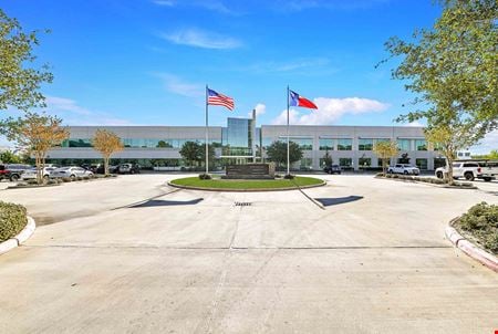 Office space for Rent at 681 Greens Parkway in Houston
