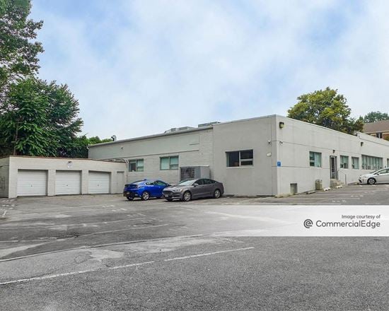 150 Great Neck Rd.