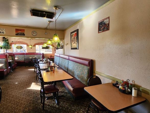 1387 US HWY 395