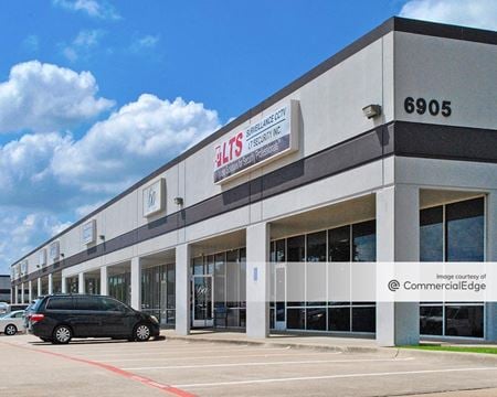 Industrial space for Rent at 6913 K Avenue in Plano