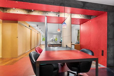 Photo of commercial space at 216 E. Gaston Street in Savannah