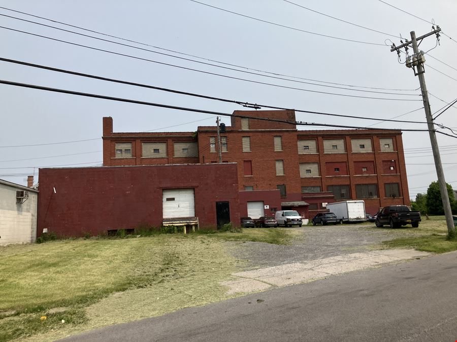 588 Monroe St & 34 Brown