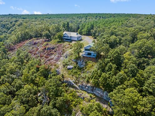 Spring Mountain Trophy Lodge & Cabin