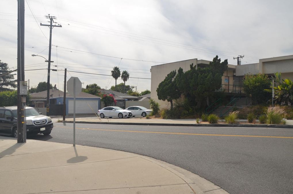 3001 W Beverly Blvd