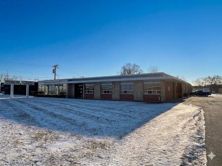 Industrial space for Sale at 33w441 Roosevelt Rd in West Chicago