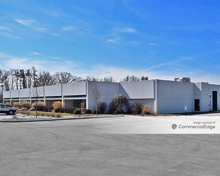 Photo of commercial space at 1946 West Cook Road in Fort Wayne