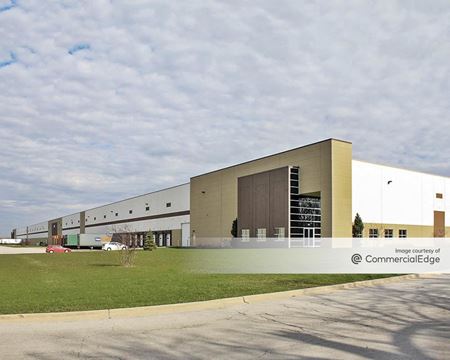 Photo of commercial space at 821 Bluff Road in Romeoville